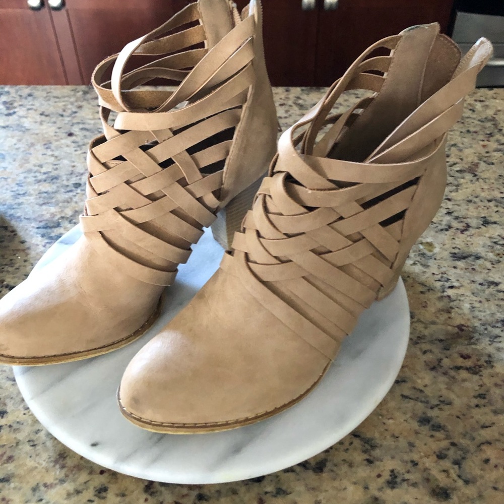 Cute ladies booties